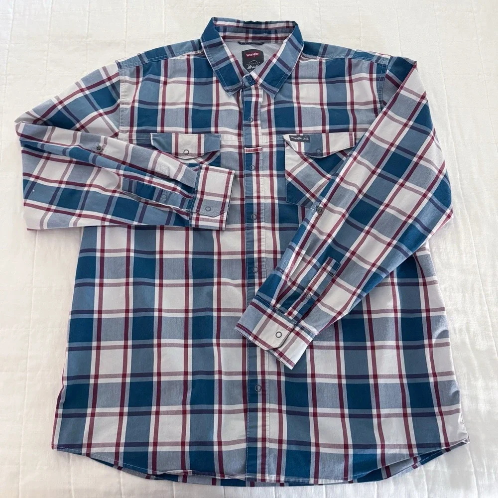Wrangler Outdoor Long Sleeve Snap Shirt Men's XL Regular Fit Plaid Red Blue Vent